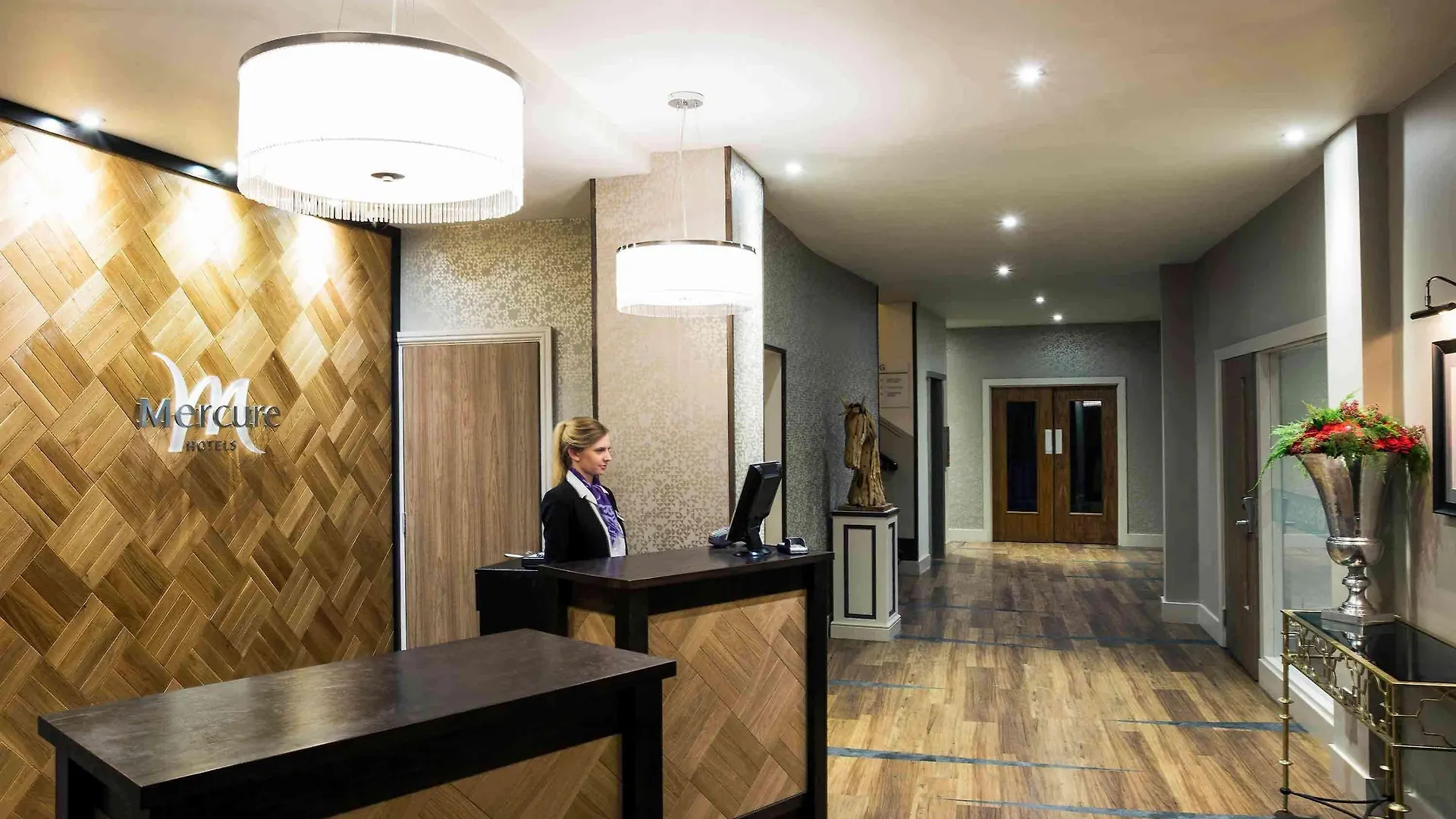 Mercure Doncaster Centre Danum Hotel 3*,