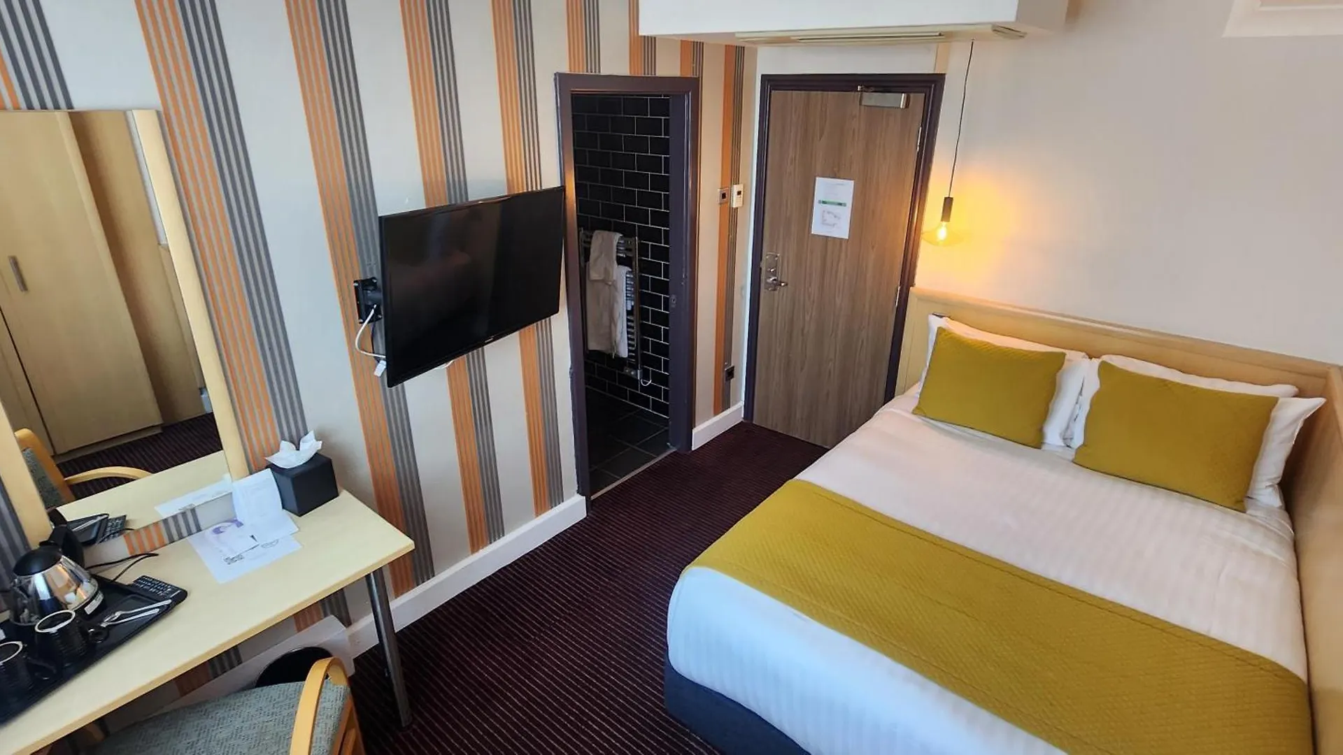 Mercure Doncaster Centre Danum Hotel 3*,