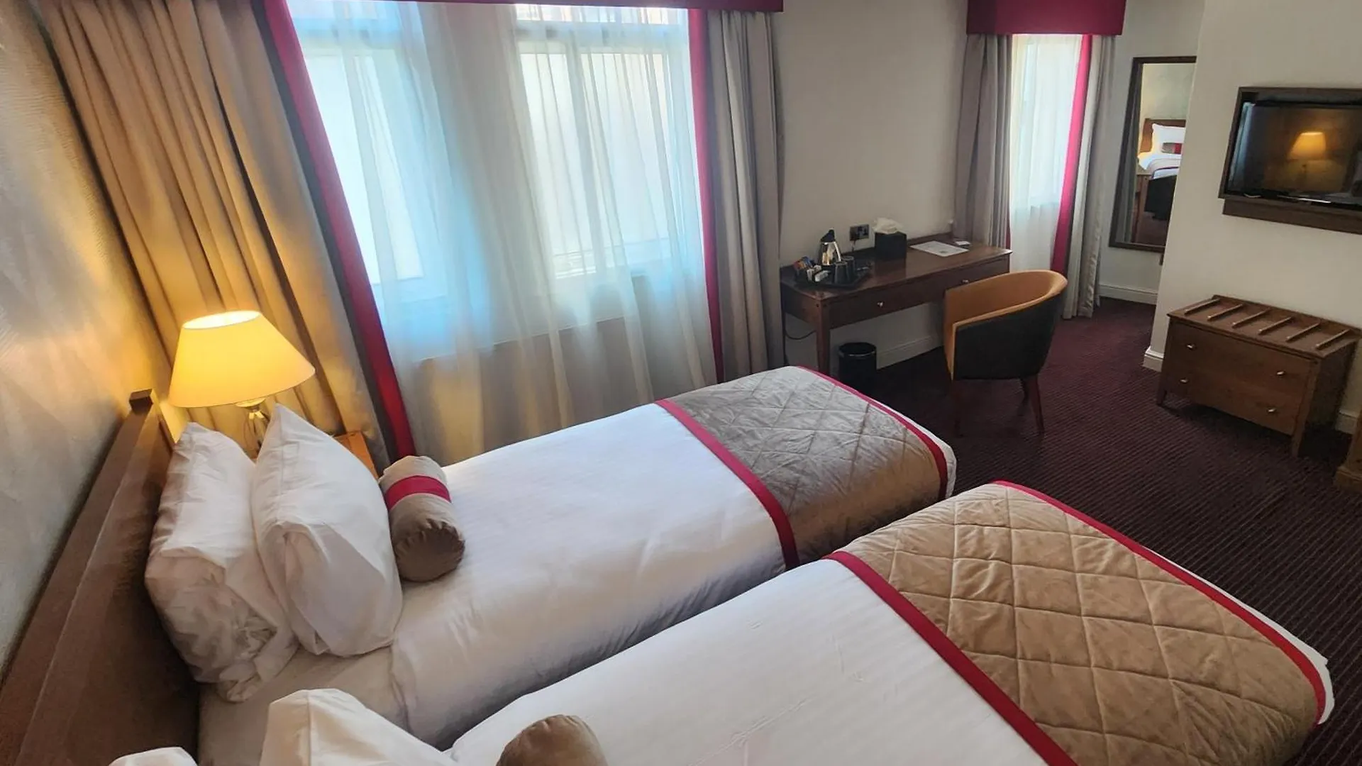 ***  Mercure Doncaster Centre Danum Hotel Birleşik Krallık