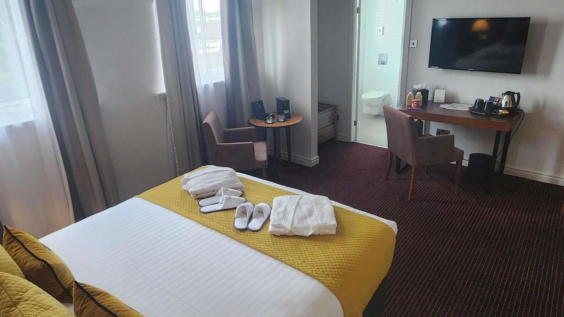 Mercure Doncaster Centre Danum Hotel 3*,  Birleşik Krallık