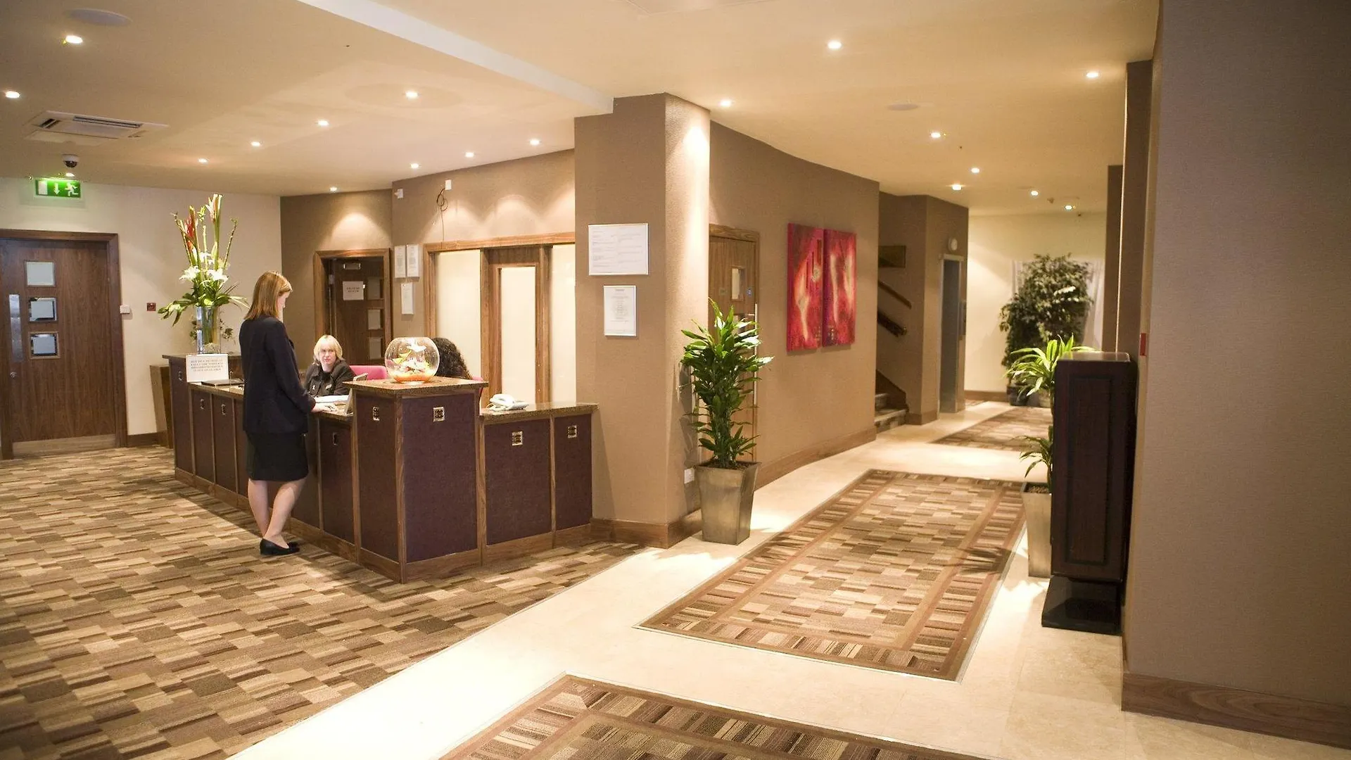Mercure Doncaster Centre Danum Hotel 3*,